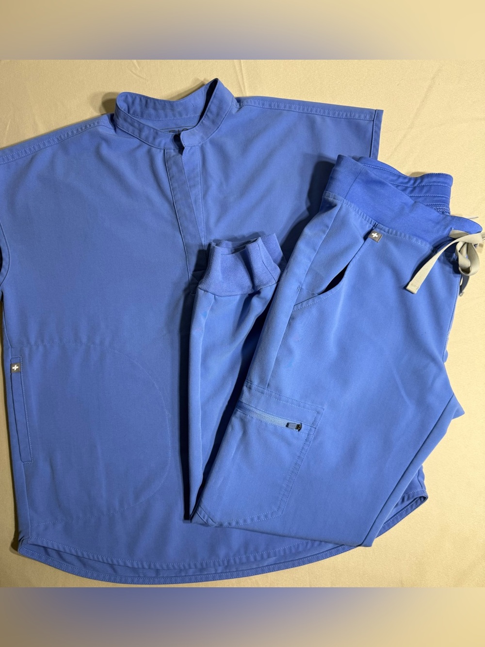 FIGS Ceil Blue Women’s Scrub Set XXS Rafaela Top + XS Petite Zamora Joggers